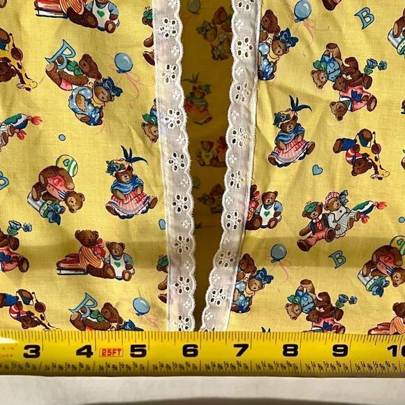Vintage 60’s/70’s Diaper Stacker Hanger Yellow W Teddy Bear Print & Eyelet Trim. - Picture 8 of 8